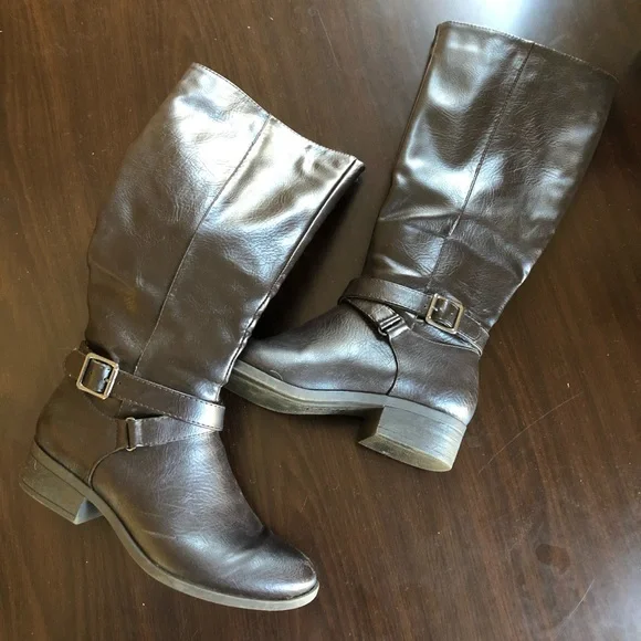 Kohl’s Brown knee-high faux leather boots - Picture 6 of 16